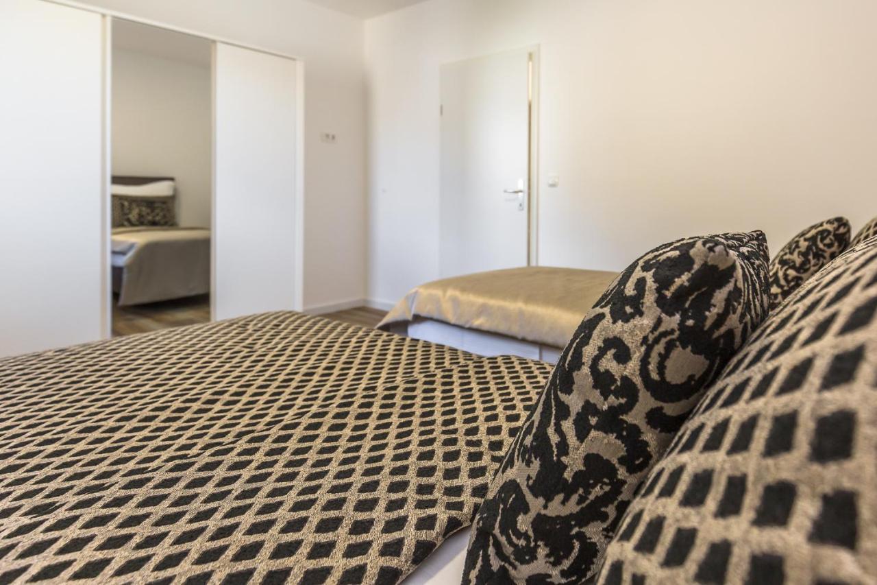 Luxury 2 Bedroom Apartment With Sea View Baška Voda Exteriér fotografie